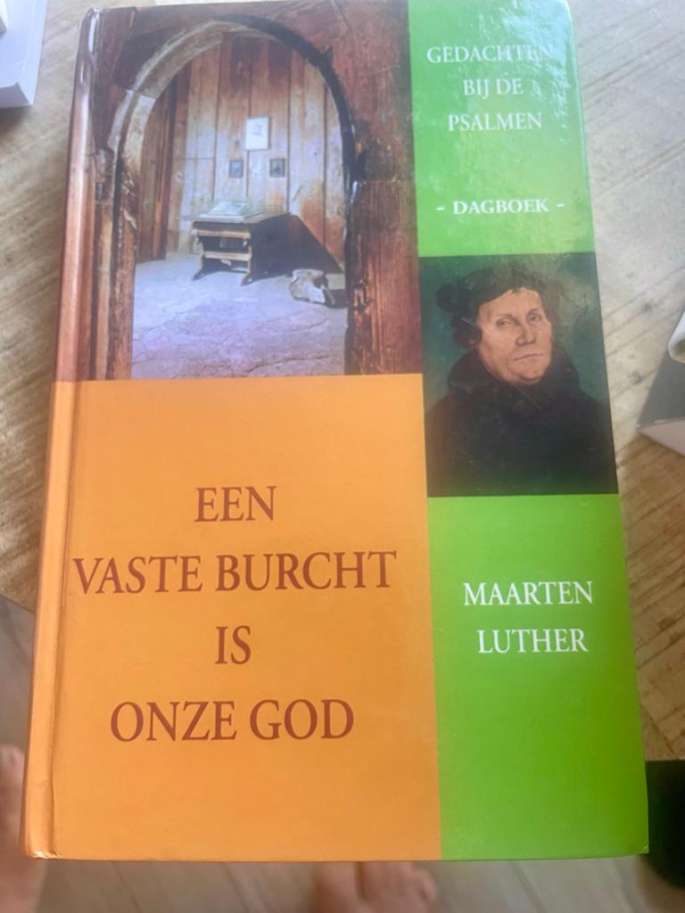 Een Vaste Burcht is Onze God - Maarten Luther, Ophalen of Verzenden, Zo goed als nieuw, Christendom | Protestants