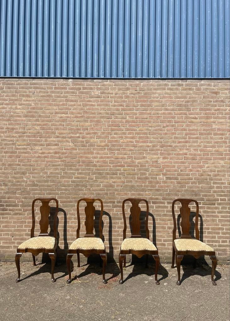Set van 4 Queen Ann stoelen, Ophalen
