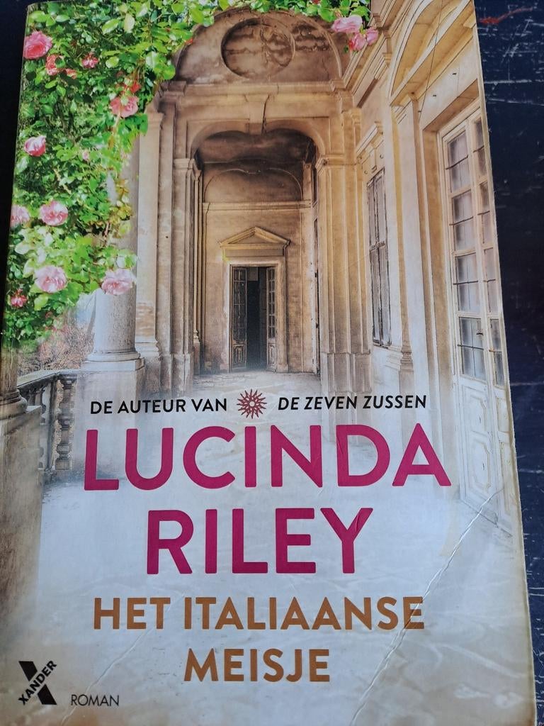Het Italiaanse Meisje - Lucinda Riley (Roman), Gelezen, Lucinda Riley, Ophalen of Verzenden, Nederland