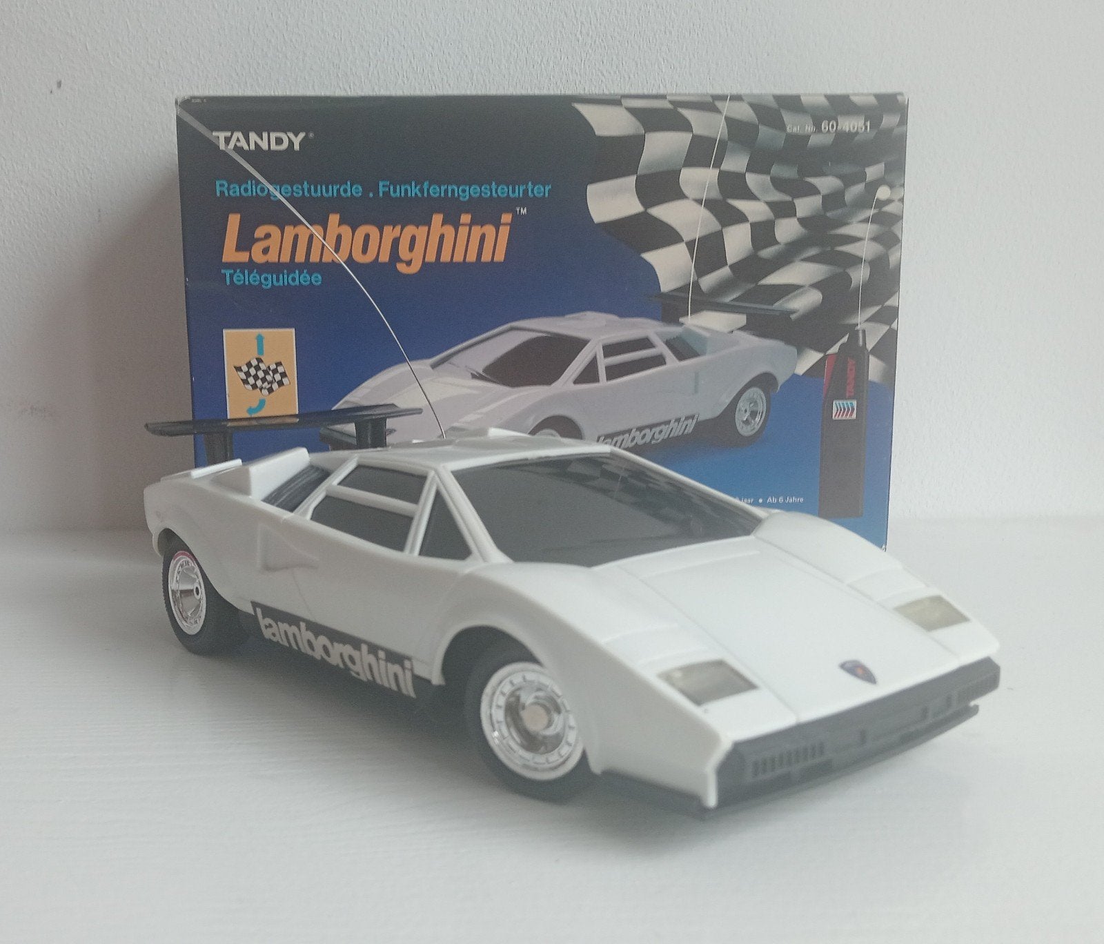 Vintage RC Tandy Lamborghini Countach, Hobby en Vrije tijd, Ophalen of Verzenden, Zo goed als nieuw, Overige schalen, Auto onroad