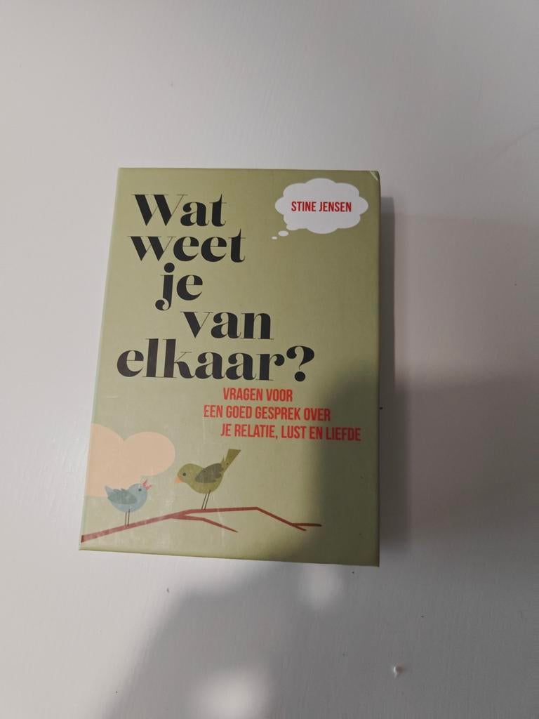 Wat weet je van elkaar? - Relatie kaartspel, Een of twee spelers, Ophalen of Verzenden, Zo goed als nieuw, Stine Jensen