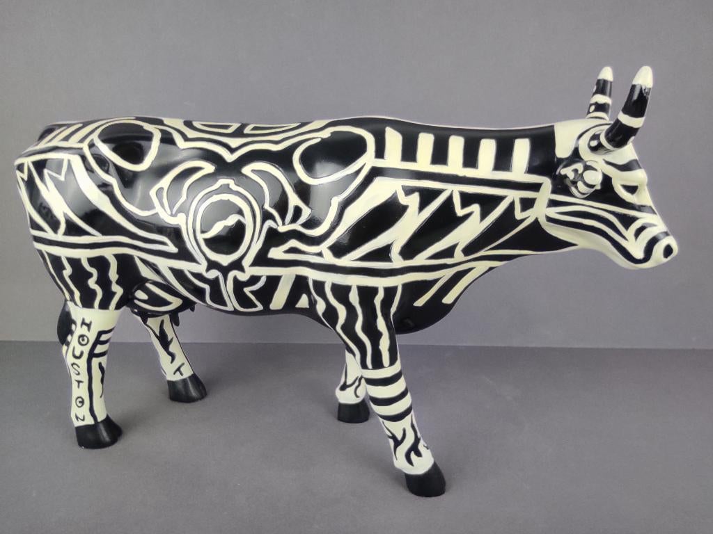CowParade Koe "Tatooed Bovine" LARGE, Antiek en Kunst, Kunst | Designobjecten, Ophalen of Verzenden