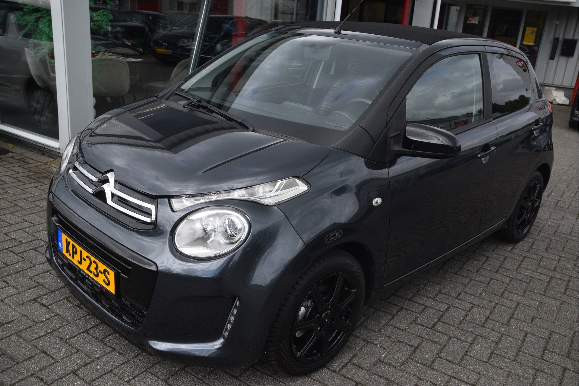 Citroën C1 1.2 PureTech Airscape Shine Camera | Bluetooth |, Auto's, Voorwielaandrijving, Stof, Gebruikt, Euro 6