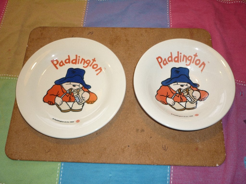 2 Borden met Beertje Paddington erop en zijn in goede staat, Overige materialen, Ophalen of Verzenden, Zo goed als nieuw, Bord(en)