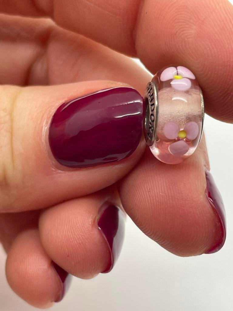 D378 Pandora zilveren glaskraal roze met bloem, Sieraden, Tassen en Uiterlijk, Bedels, Pandora, Ophalen of Verzenden, X, Zilver