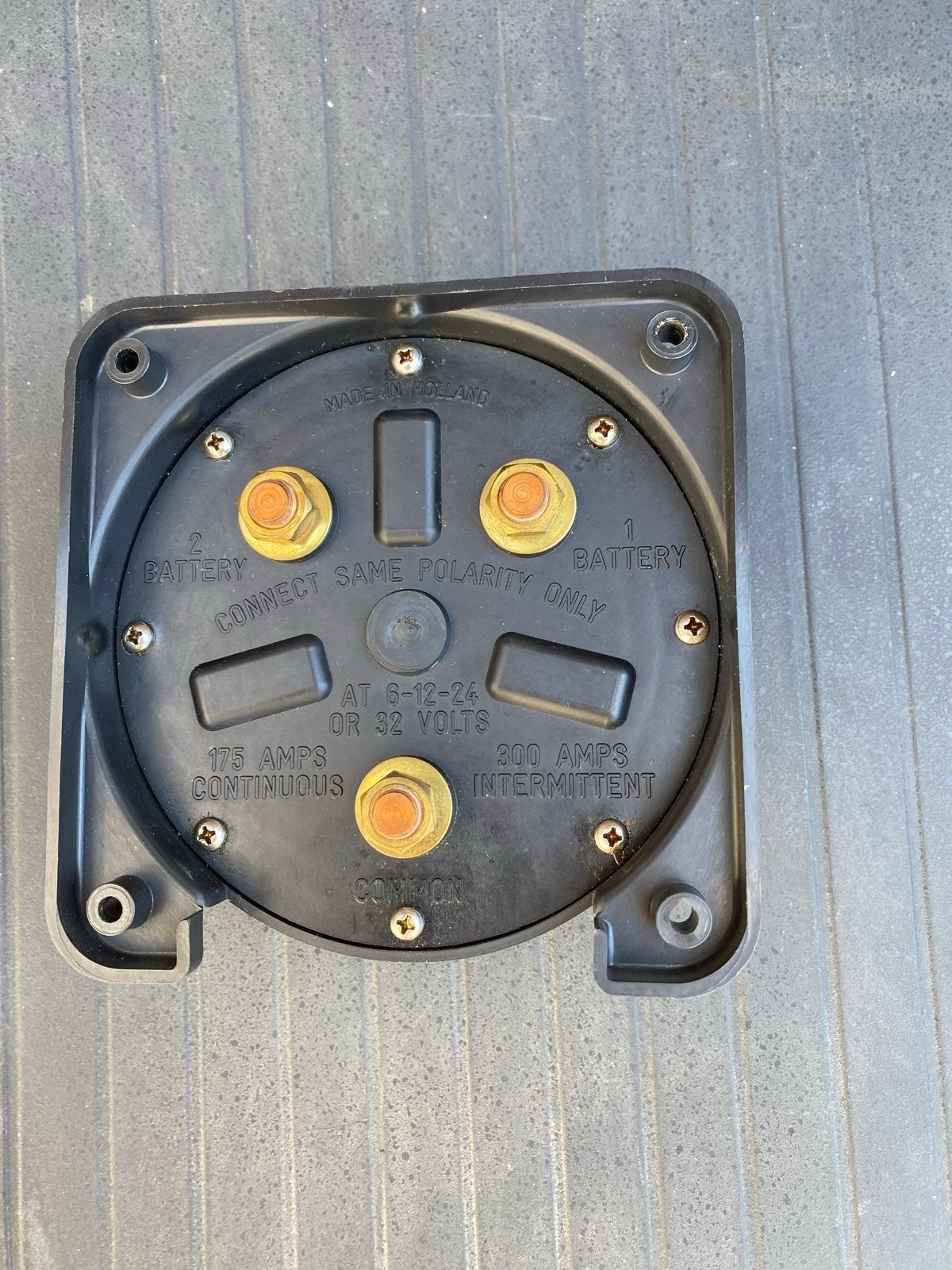 VETUS Accuschakelaar nieuw - Zwart, 13.5x13.5 CM, Watersport en Boten, Ophalen of Verzenden, Nieuw, Motor en Techniek