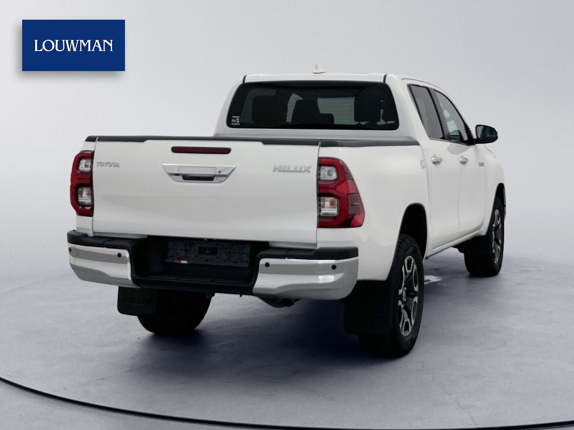 Toyota Hilux 2.8 D-4D Double Cab Professional 4x4 Navigatie, Stof, Gebruikt, Zwart, 4 cilinders