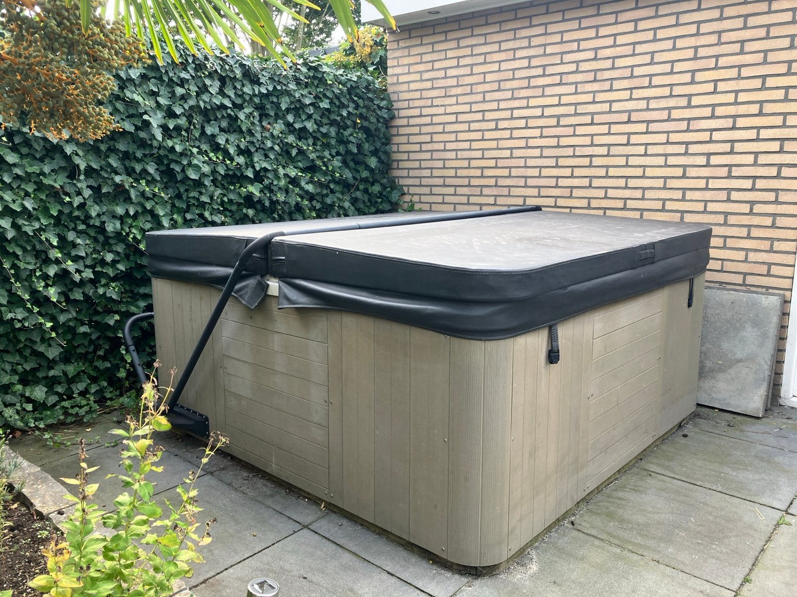 Ruime Jacuzzi 2x2m met Balboa bediening (5-6 zitplaatsen), Ophalen, Gebruikt, Vast