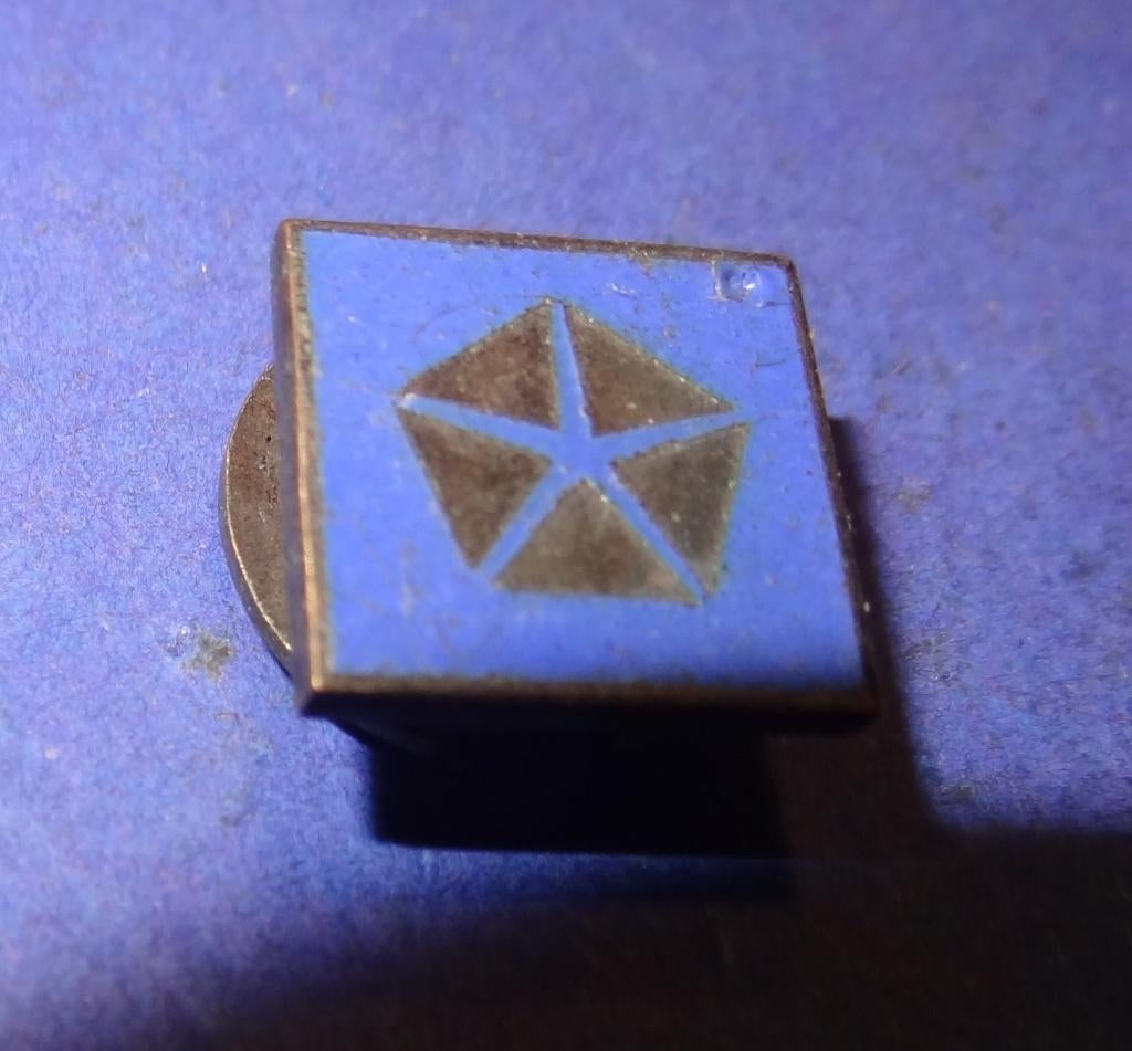 Chrysler Geemailleerde Revers Knoop 12 x 12 mm, Verzenden, Gebruikt, Transport, Speldje of Pin