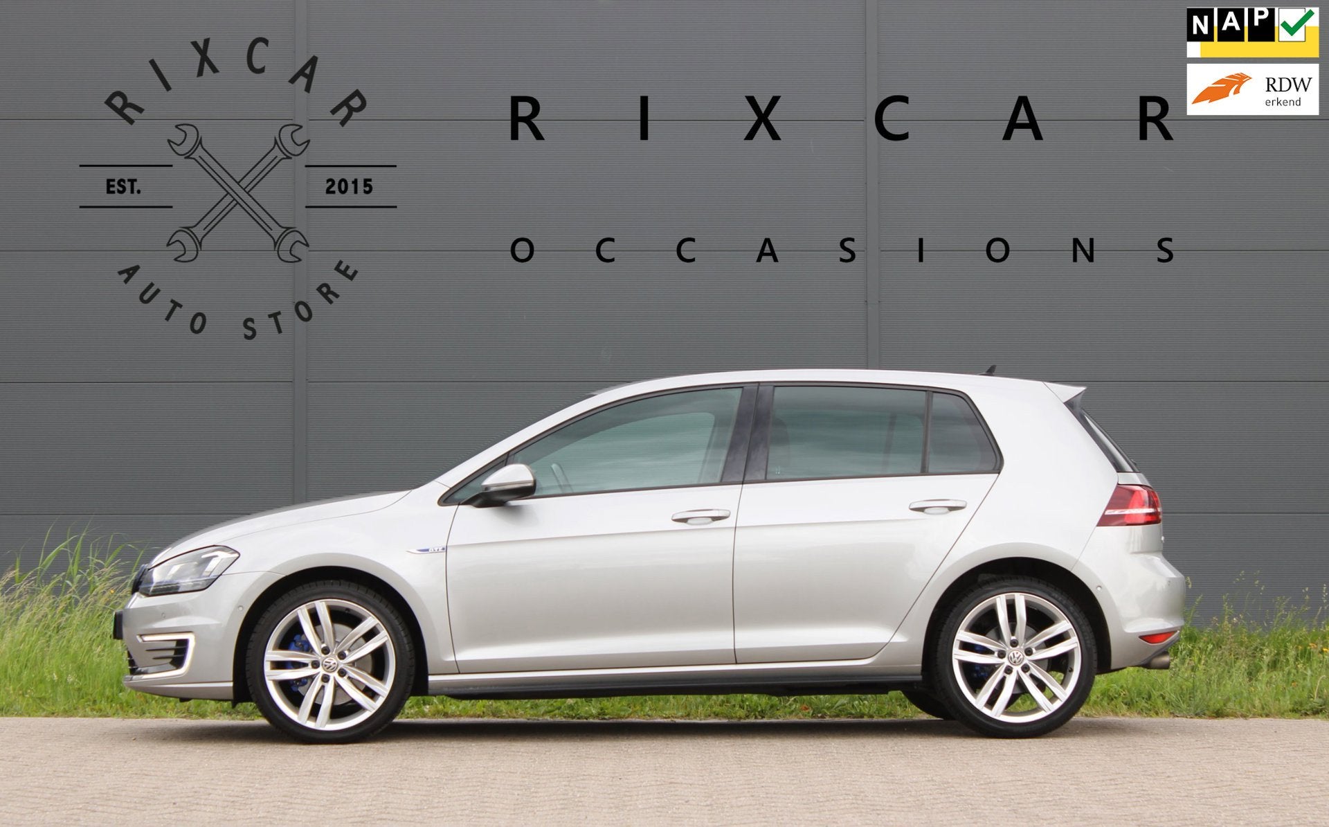 Volkswagen Golf 1.4 TSI GTE AllSeason Camera ParkTronic LED, Gebruikt, 4 cilinders, 150 pk, Leder en Stof