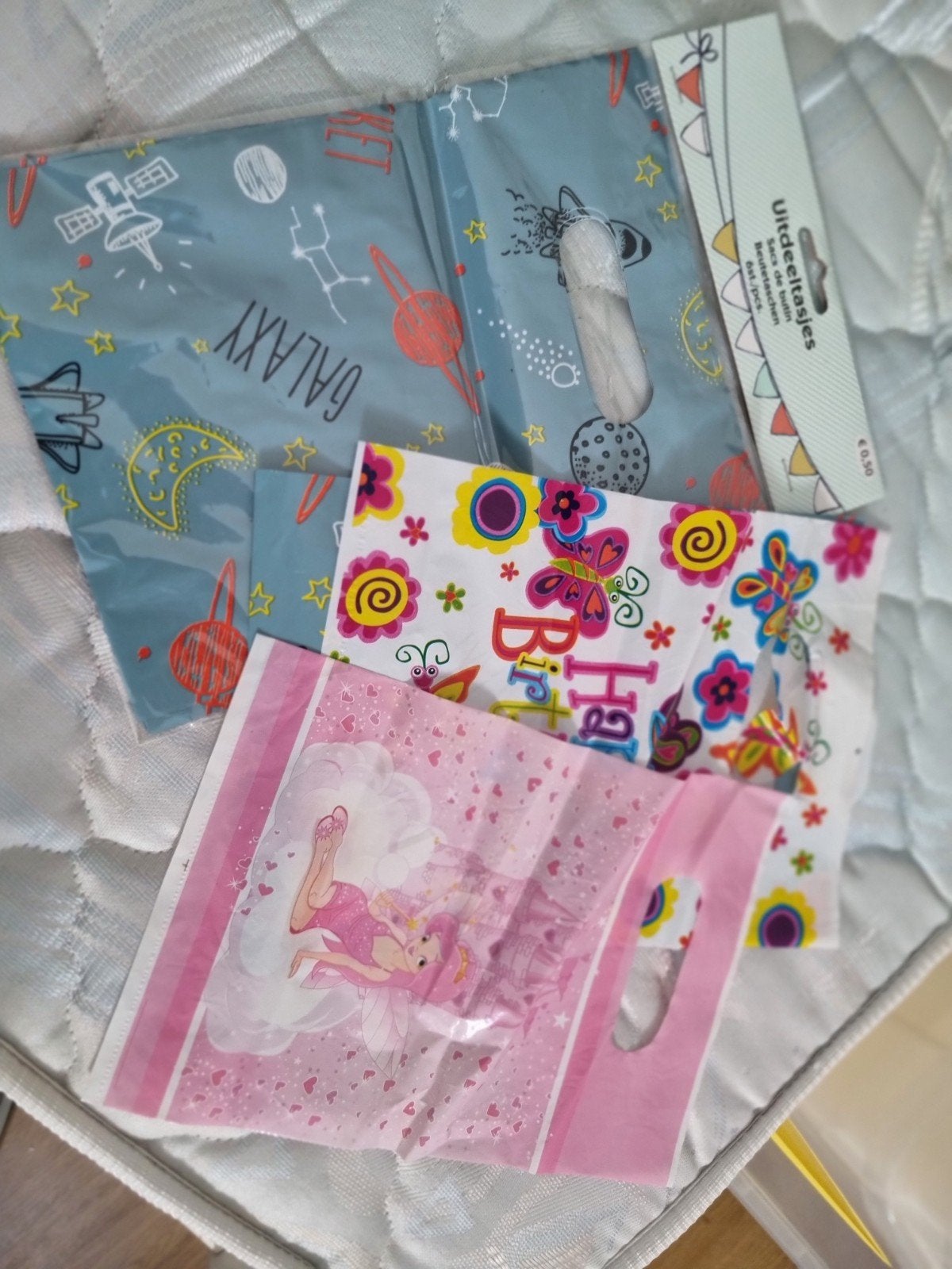 Diverse uitdeelzakjes voor kinderfeestje, Hobby en Vrije tijd, Feestartikelen, Ophalen of Verzenden, Nieuw, Feestartikel, Verjaardag