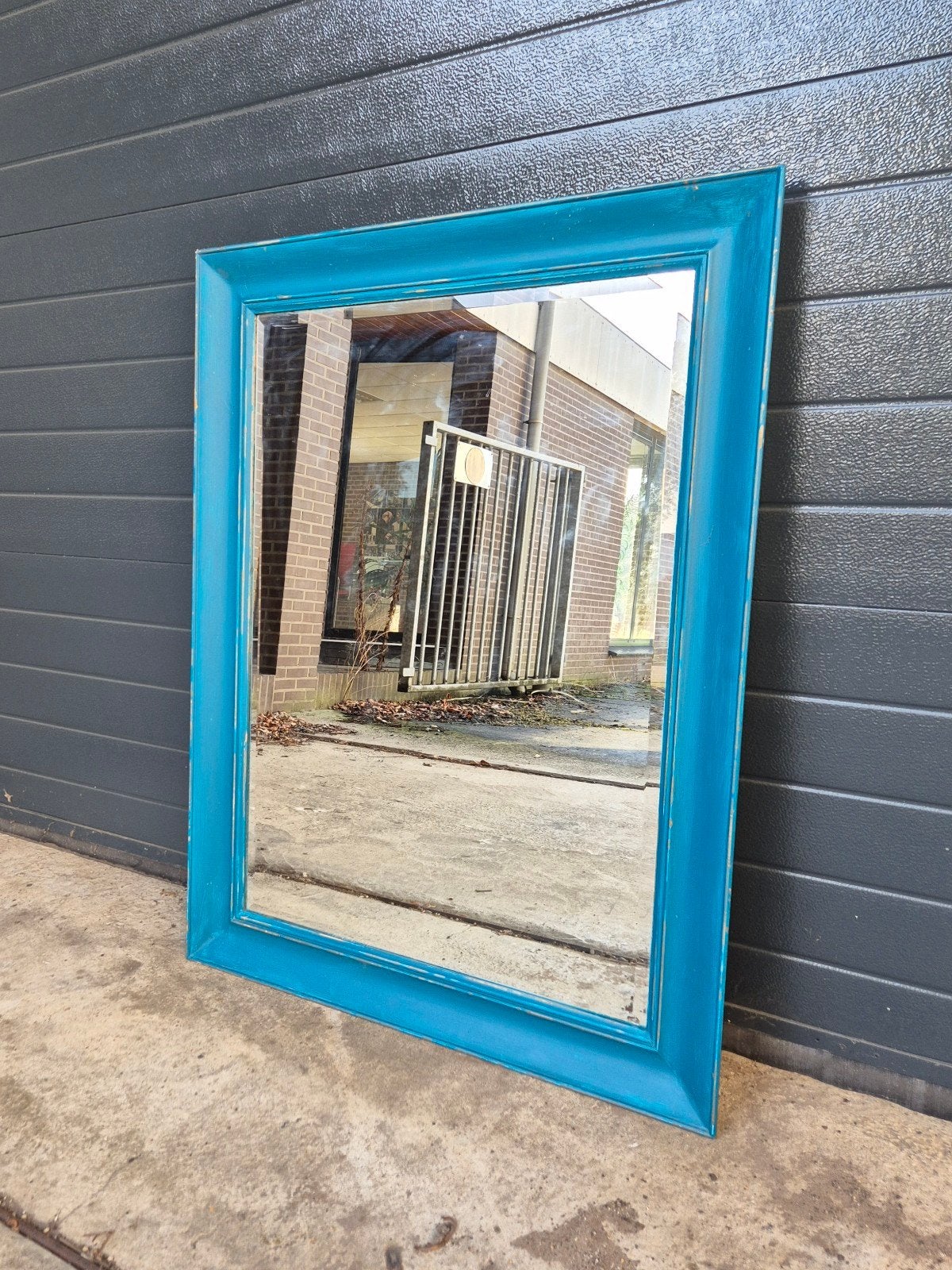 Brocante blauwe spiegel, Huis en Inrichting, Woonaccessoires | Spiegels, Ophalen, Rechthoekig, Minder dan 100 cm