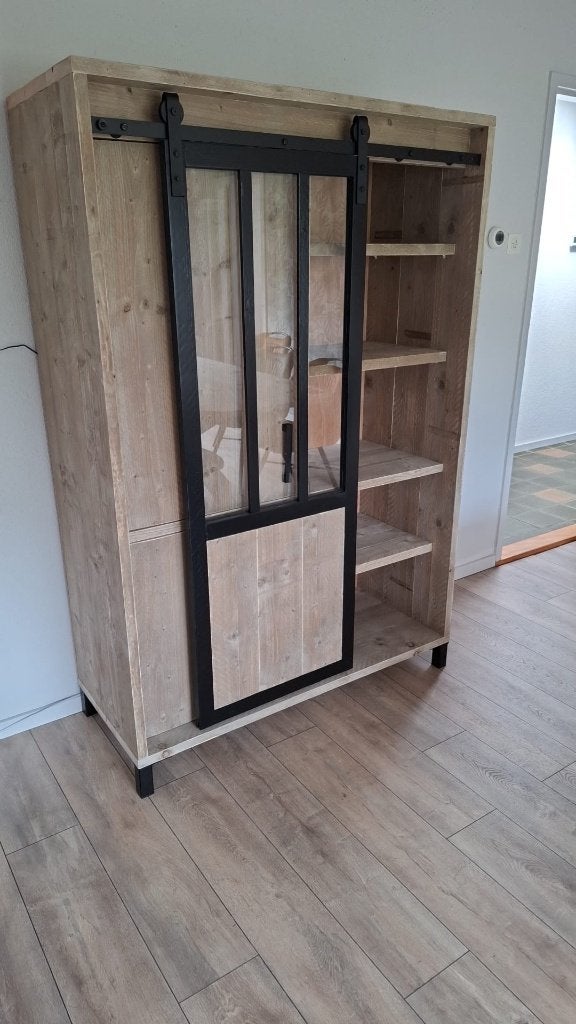 Opbergkast met schuifdeur, steigerhout. Gratis geleverd, Tuin en Terras, Haardhout, Minder dan 3 m³, Ophalen of Verzenden, Overige houtsoorten
