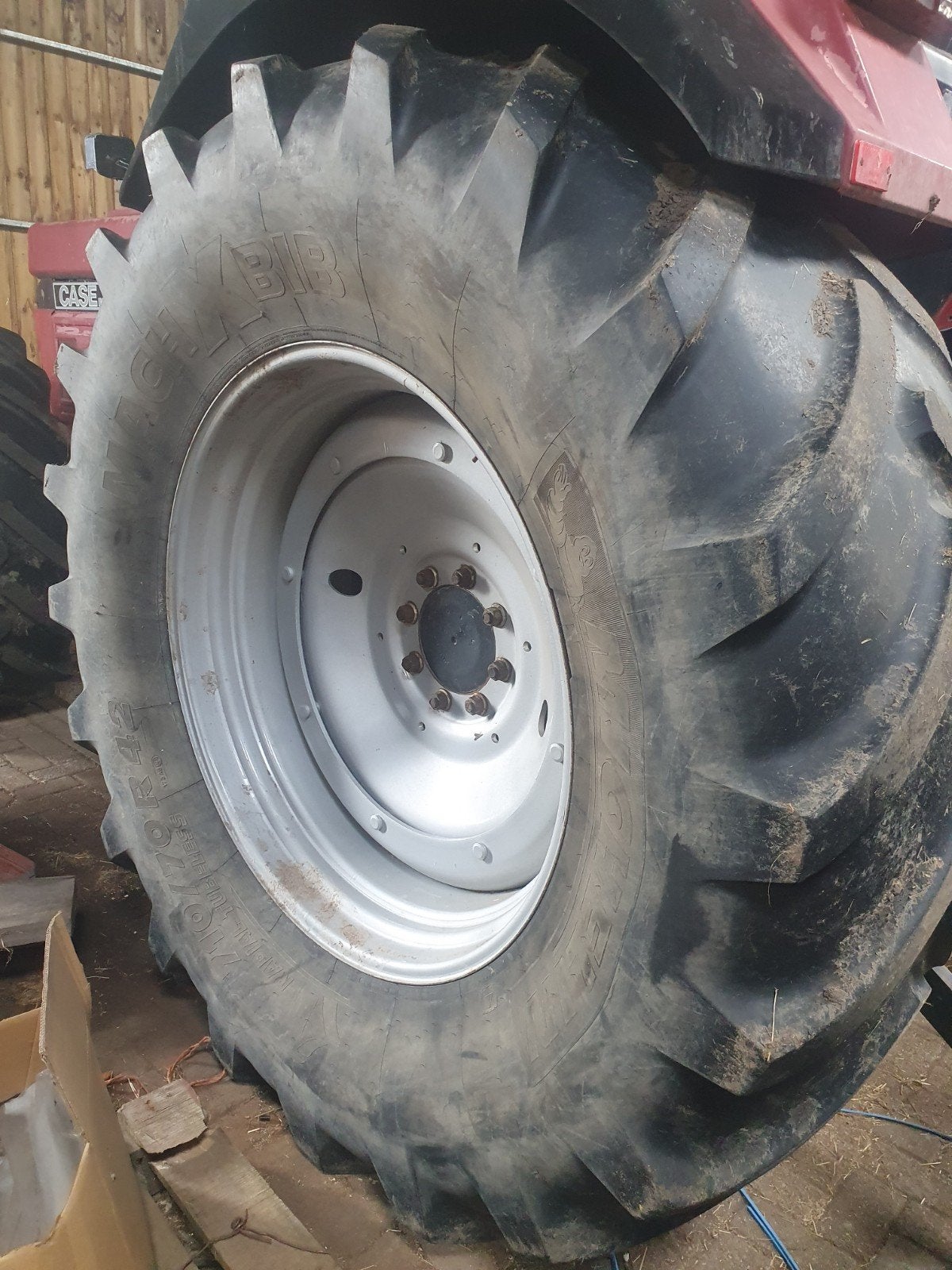 set michelin banden case ih 1255 1455, Zakelijke goederen, Agrarisch | Onderdelen | Banden, Velgen en Assen, Ophalen