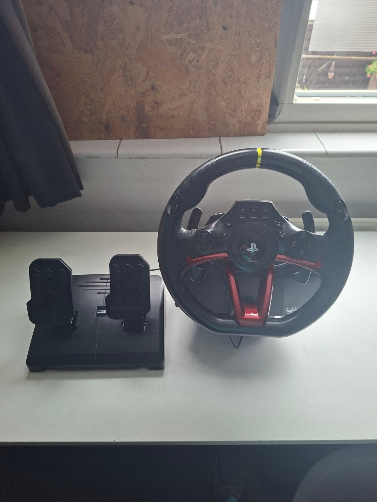 Hori Wireless Racing Wheel Apex voor PS4/PC, Spelcomputers en Games, Ophalen, Zo goed als nieuw, Stuur of Pedalen, PlayStation 4