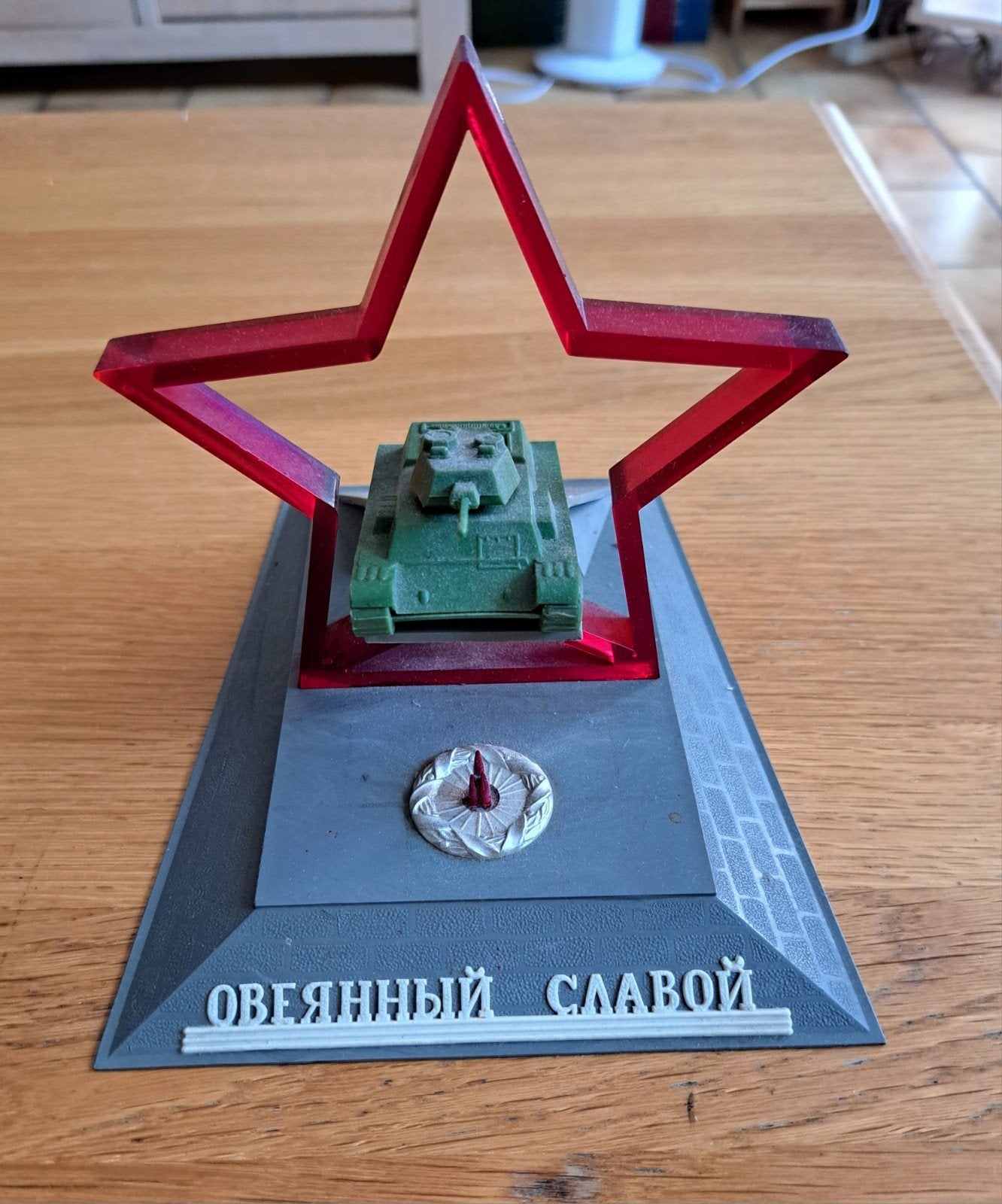 Vintage T34 Tank USSR Sovjet Unie WW2, embleem, Verzamelen, Ophalen of Verzenden, Landmacht, Overige gebieden, Kunstobject