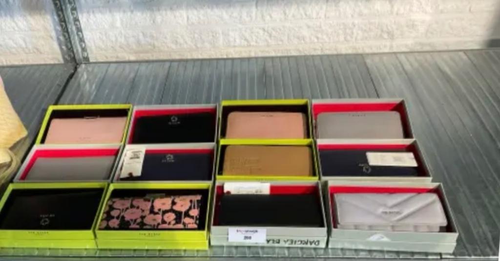 Grote partij Nieuwe Ted Baker artikelen, Sieraden, Tassen en Uiterlijk, Portemonnees, Ophalen, Nieuw, Zwart