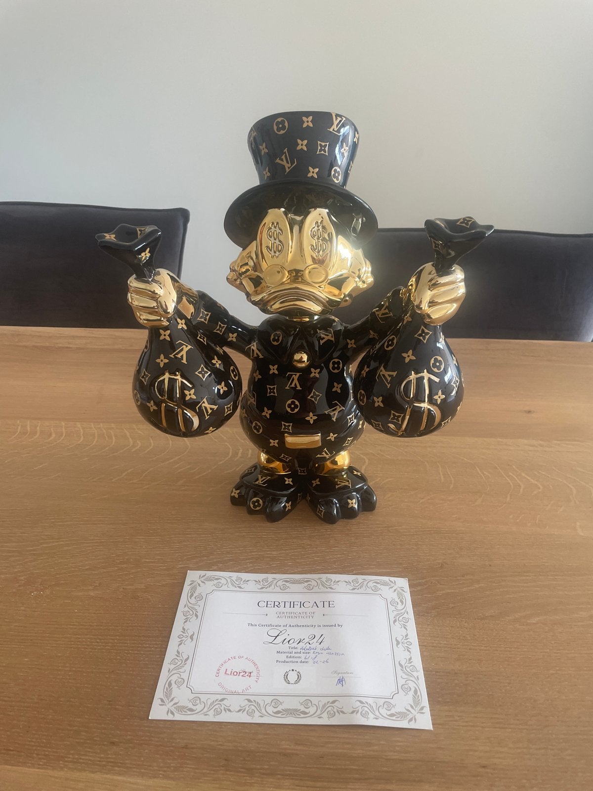 Lior24 Dagobert Duck sculptuur - Zwart/Goud Louis Vuitton st, Overige onderwerpen, Ophalen of Verzenden, Handgemaakt, Overige materialen