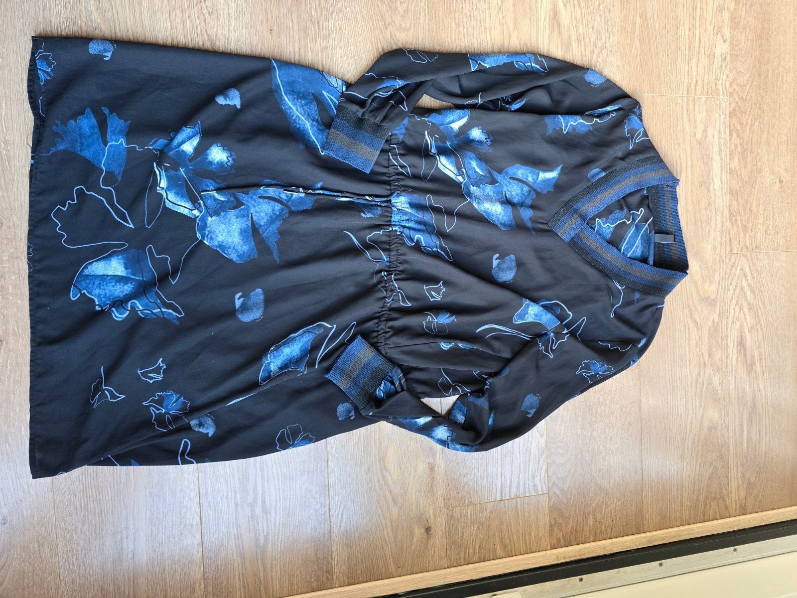 jurk met bloemenprint - Eksept Shoeby, Blauw, Maat 46/48 (XL) of groter, Ophalen of Verzenden, Zo goed als nieuw