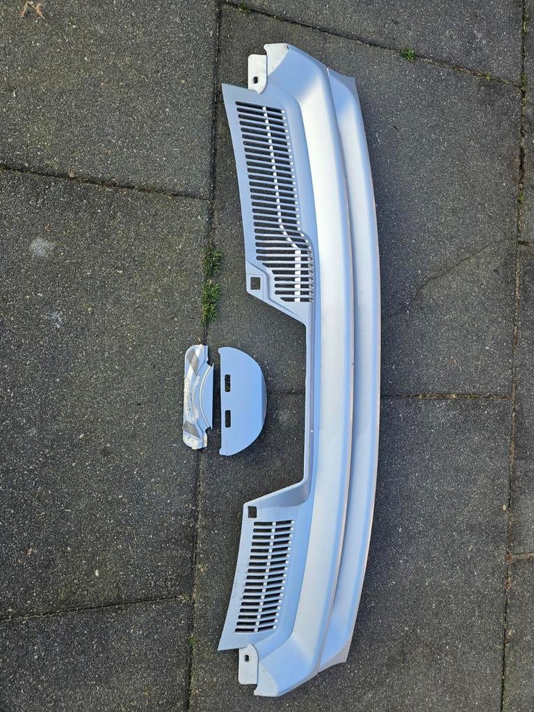 Golf 5 embleemloze grill, Nieuw, Ophalen of Verzenden, Motorkap, Volkswagen