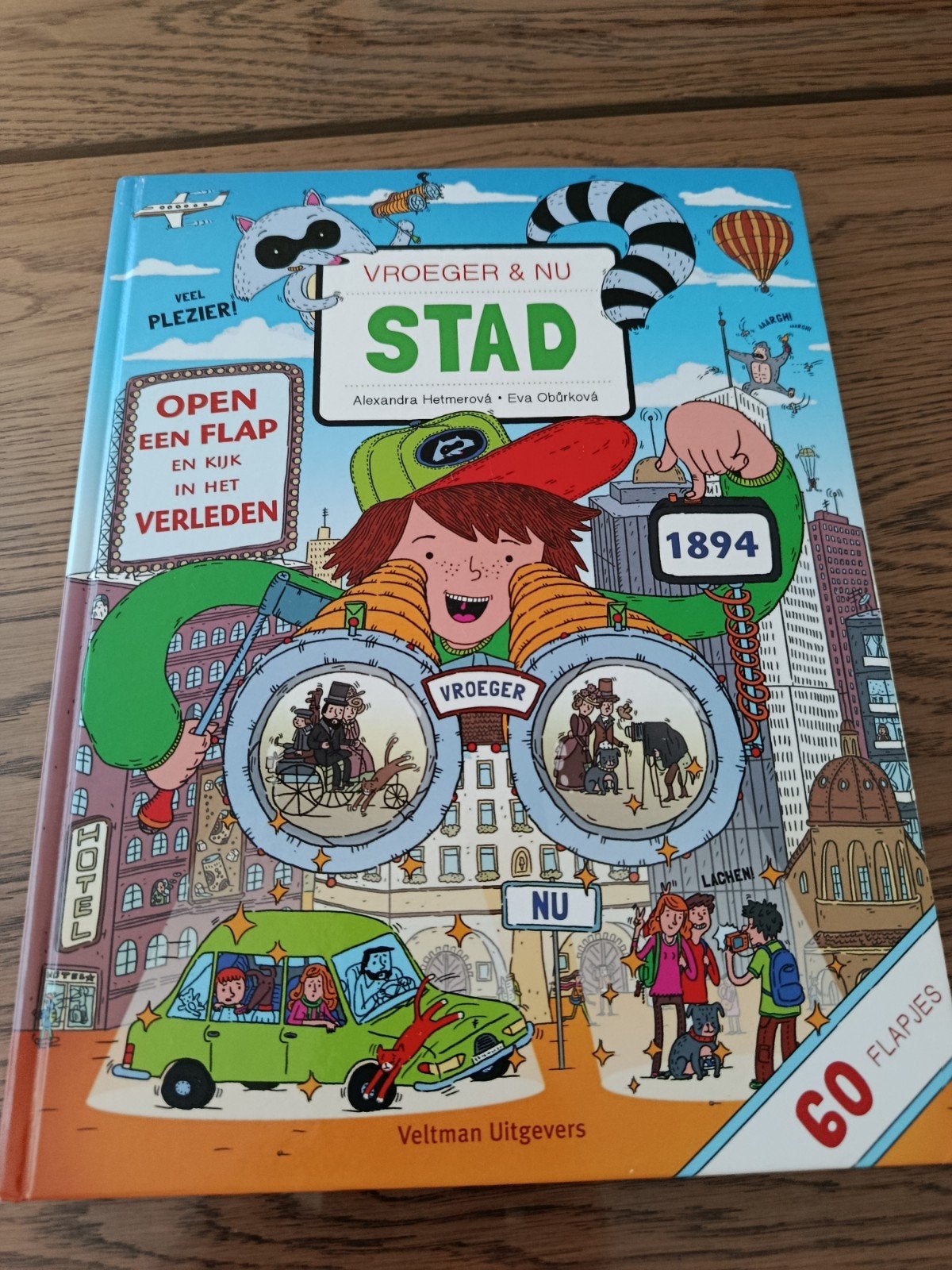 Vroeger & Nu: Stad - Uitklapboek voor kinderen, Boeken, Alexandra Hetmerová & Eva Obůrková, 3 tot 4 jaar, Ophalen of Verzenden