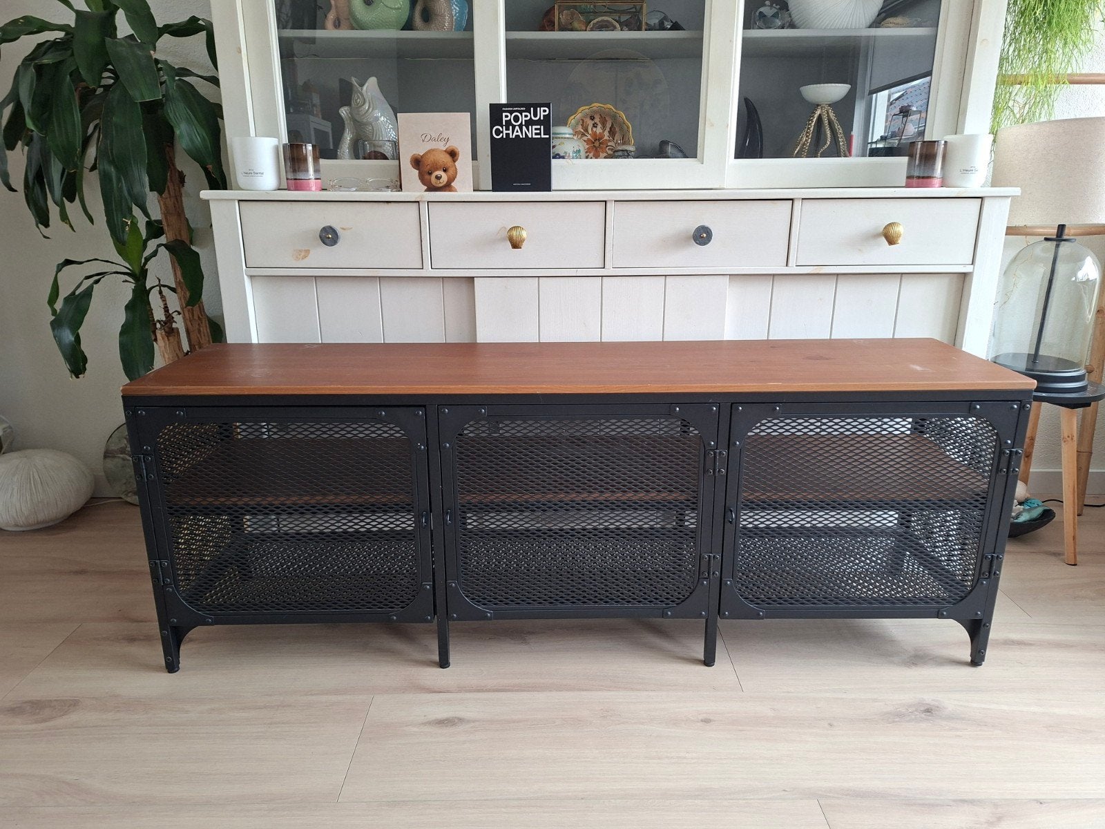 IKEA TV Meubel Zwart met Houten Blad - Industrieel Design, Gebruikt, 100 tot 150 cm, Minder dan 100 cm, Industrieel