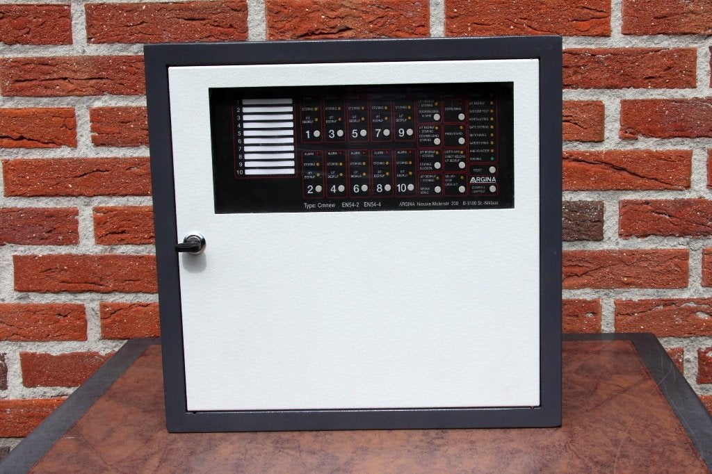 Brandmeld centrale (24 volt) compleet € 500,-, Doe-het-zelf en Verbouw, Alarmsystemen, Ophalen of Verzenden, Detector, Sensor of Melder