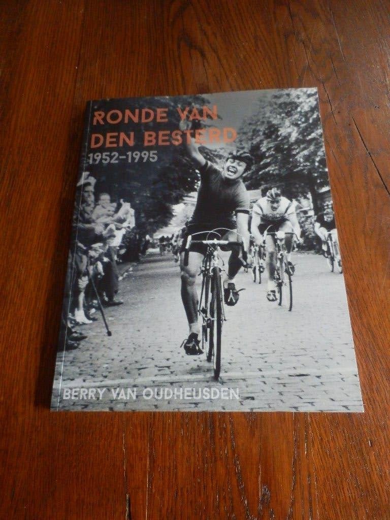 Ronde van den Besterd 1952-1995 Berry van Oudhesden., 20e eeuw of later, Berry van Oudheusden., Ophalen of Verzenden, Zo goed als nieuw