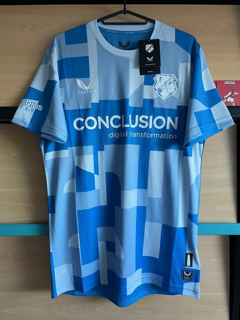 FC Utrecht Castore Voetbalshirt Nieuw Maat S 25/26 Third, Kleding | Heren, Nieuw, Ophalen of Verzenden, Voetbal, Maat 46 (S) of kleiner