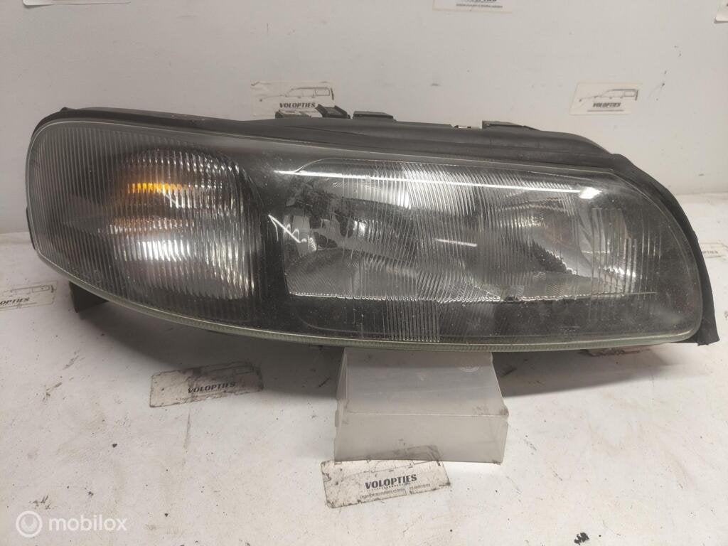 Koplamp rechts Volvo V70, XC70 ('00-'04), Gebruikt, Ophalen of Verzenden, Volvo, Volvo