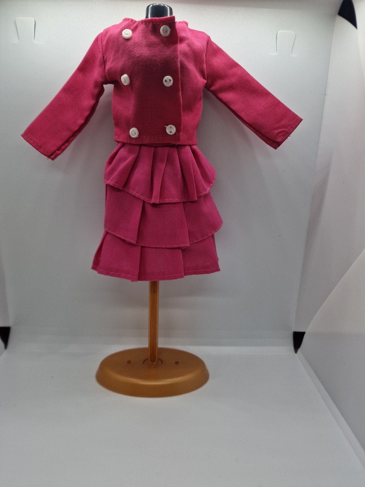 Roze vintage barbie outfit met jasje en gelaagde rok, Verzenden, Zo goed als nieuw, Kleertjes