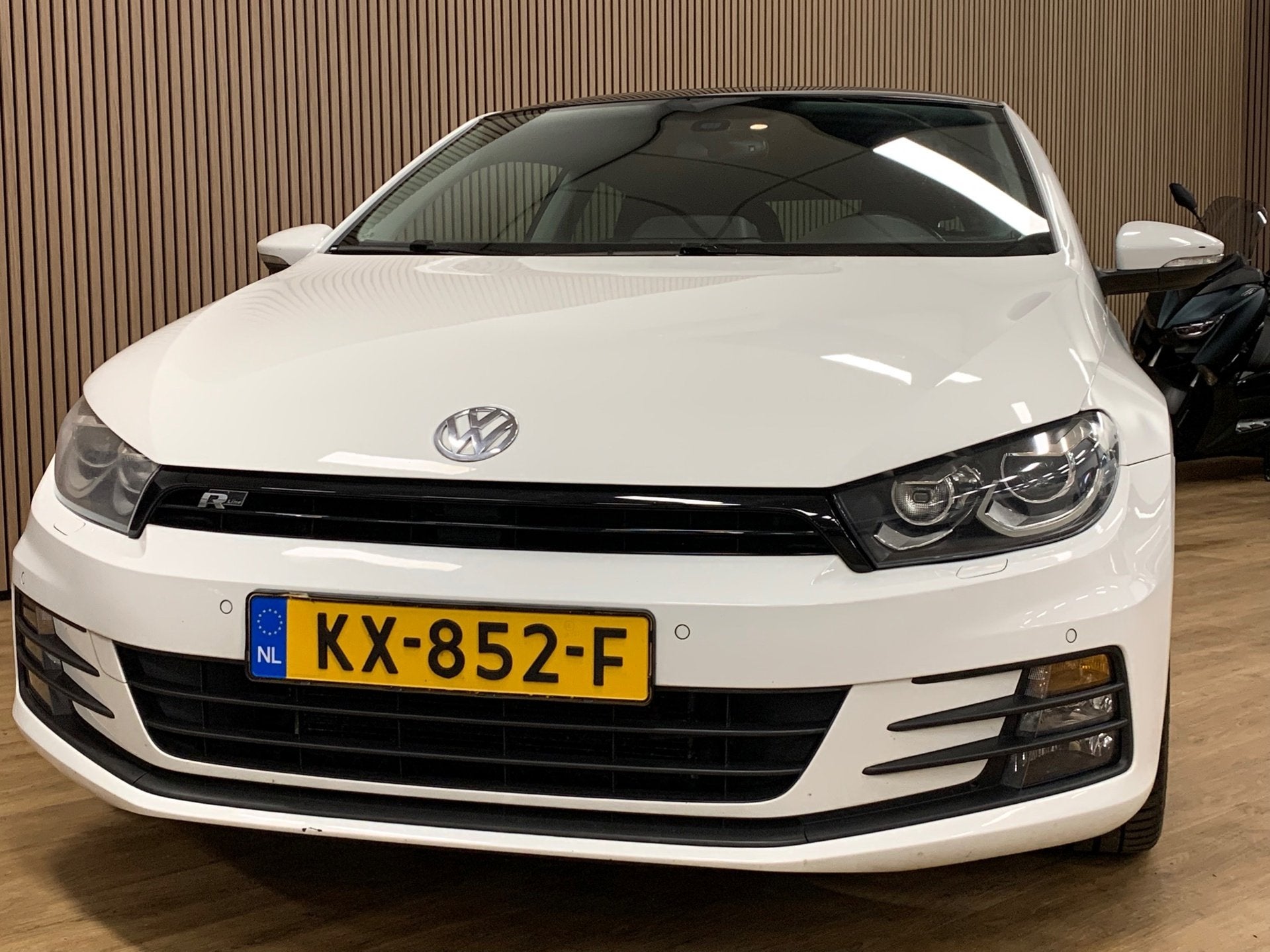 Volkswagen SCIROCCO 1.4 TSI|R-Line|Opendak|Navigatie|Climate, Voorwielaandrijving, Gebruikt, 4 cilinders, Wit