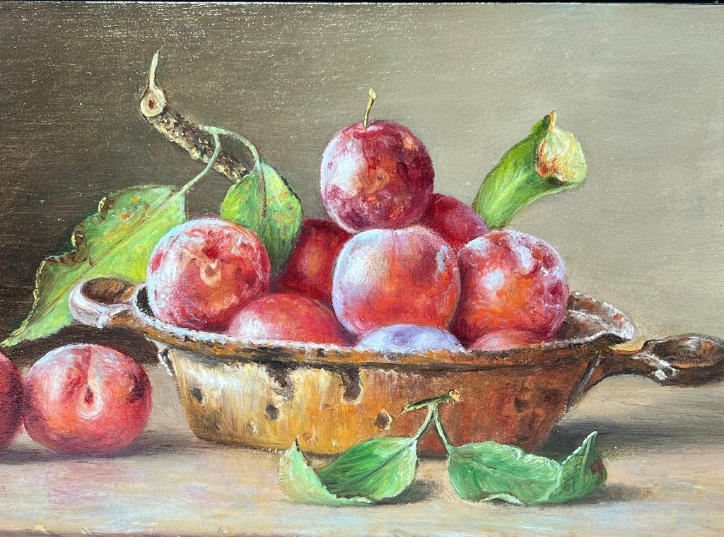 Schilderij  pruimen in een pan op paneel. Hans Habraken, Paneel, Realistisch, Stilleven, Ophalen of Verzenden