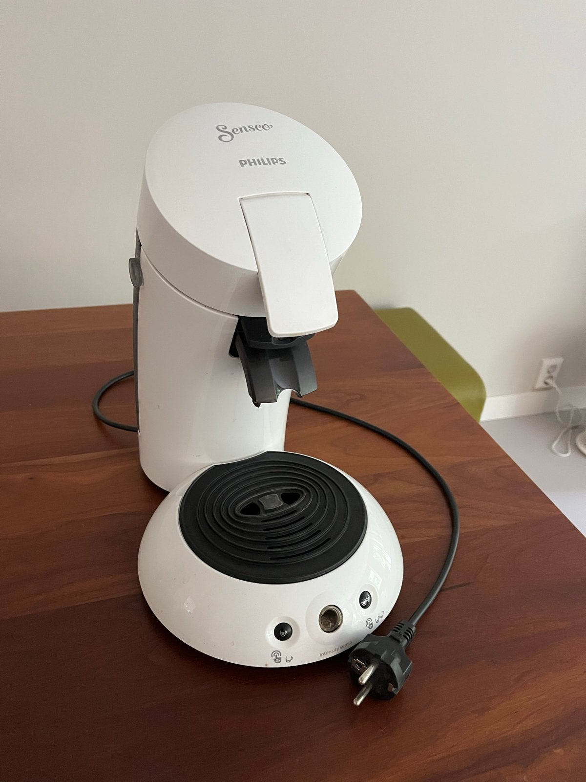 Philips Senseo Koffiezetapparaat Wit. Gebruikt