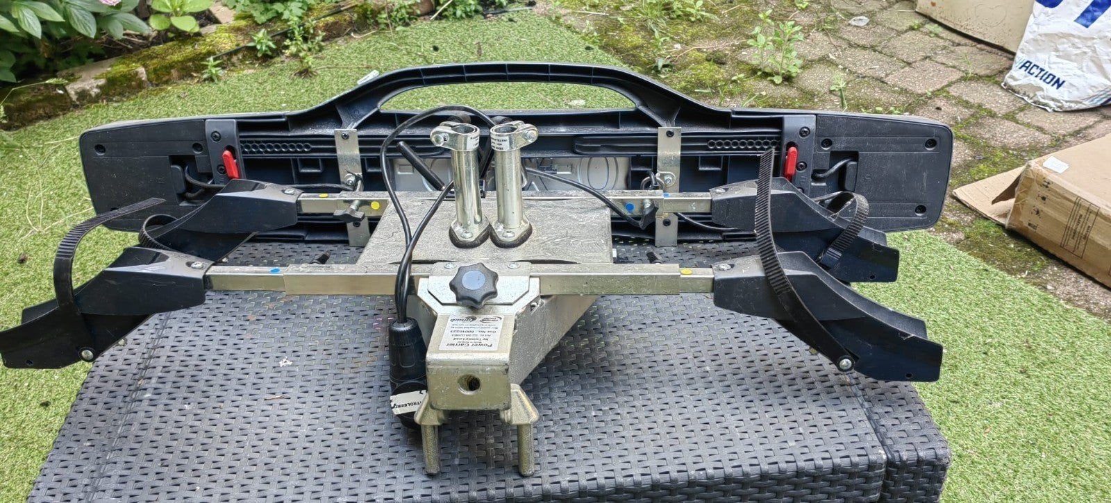 Uebler i21 fietsendrager voor trekhaak, Auto diversen, Gebruikt, Elektrische fiets, Ophalen of Verzenden, 2 fietsen