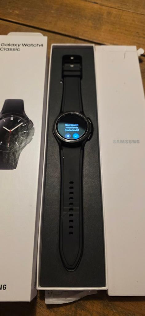 Samsung galaxy watch 4 classic 42mm, Gebruikt, Zwart, Ophalen of Verzenden, Waterdicht