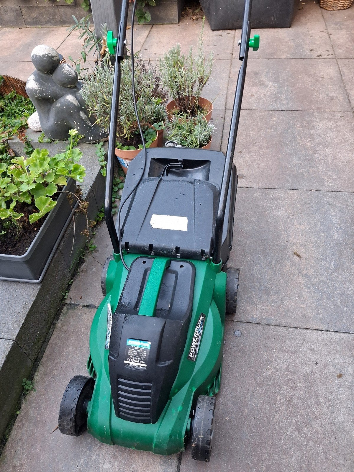 Grasmaaier PowerPlus POW63701, Ophalen, Cirkelmaaier, Gebruikt, Elektrische grasmaaier