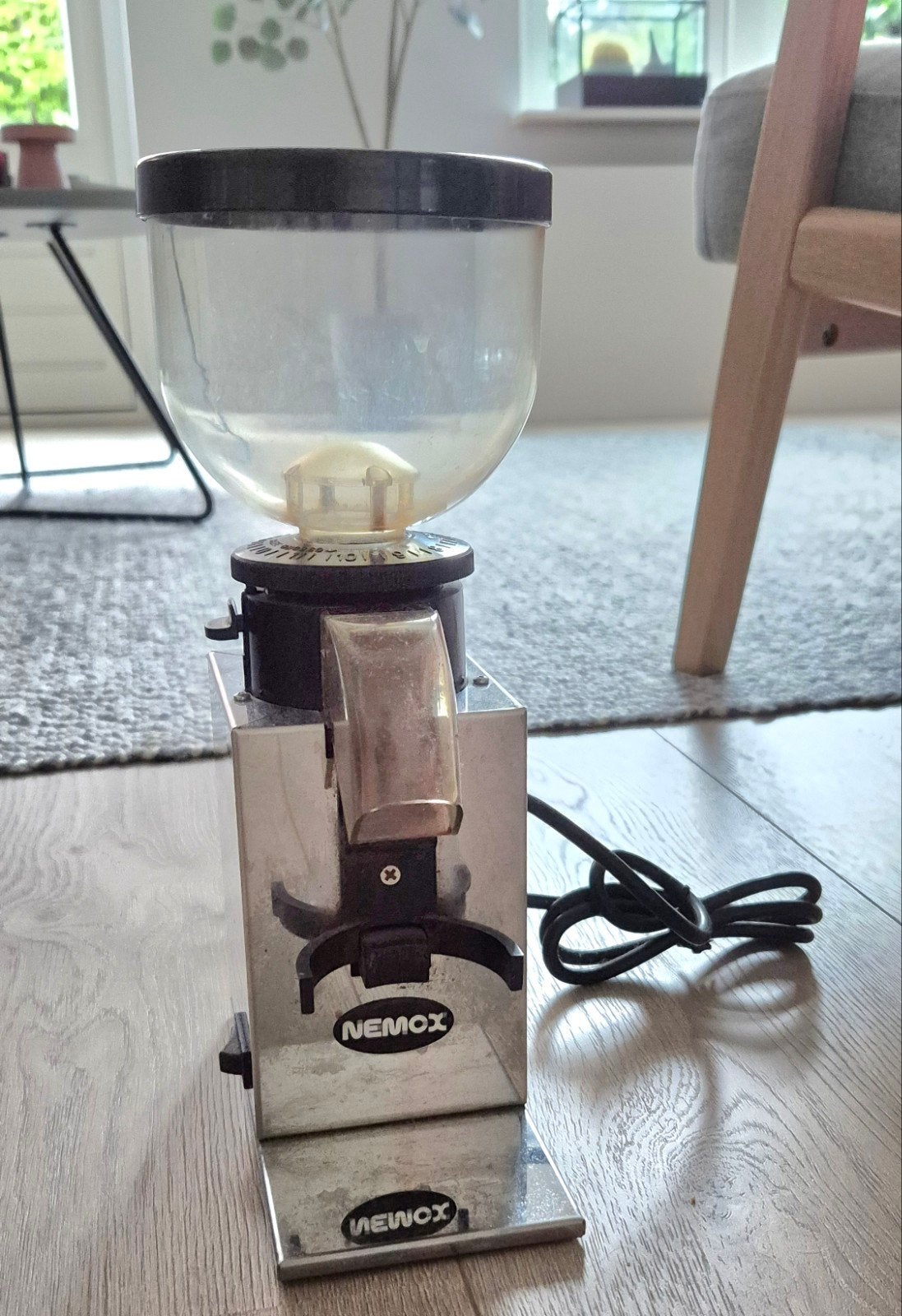 Koffiebonenmaler Nemox, Ophalen
