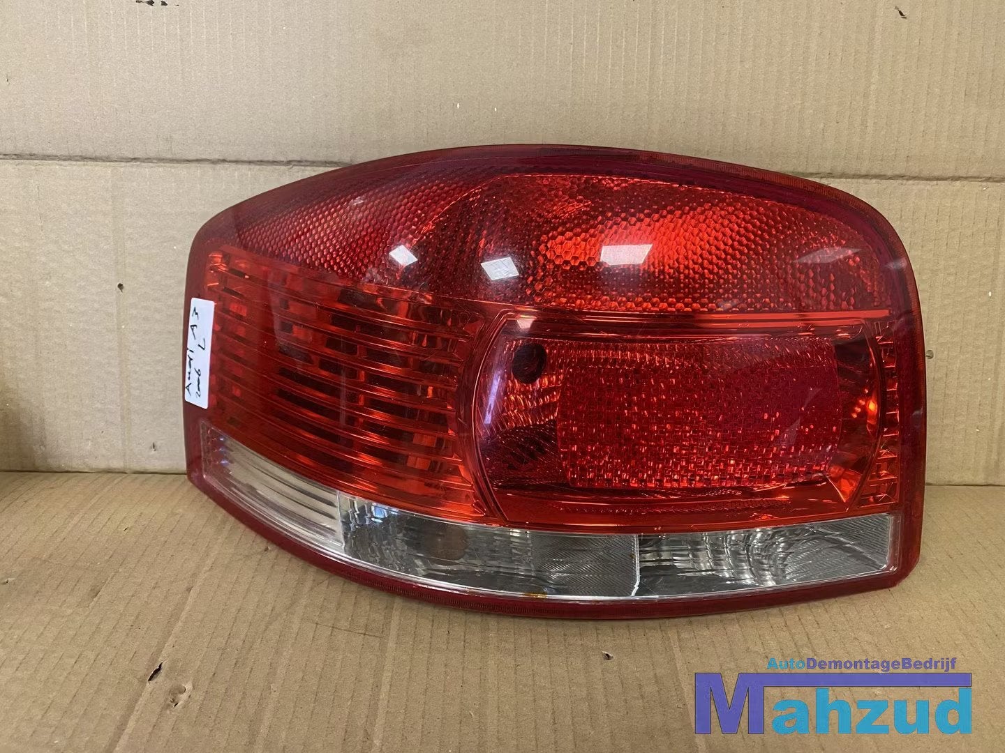 AUDI A3 8P HATCHBACK Links achterlicht 8P0945095A Left backl, Auto-onderdelen, Gebruikt, AUDI AG, Auto-Union-Strasse 1
85045  Ingolstadt, DE