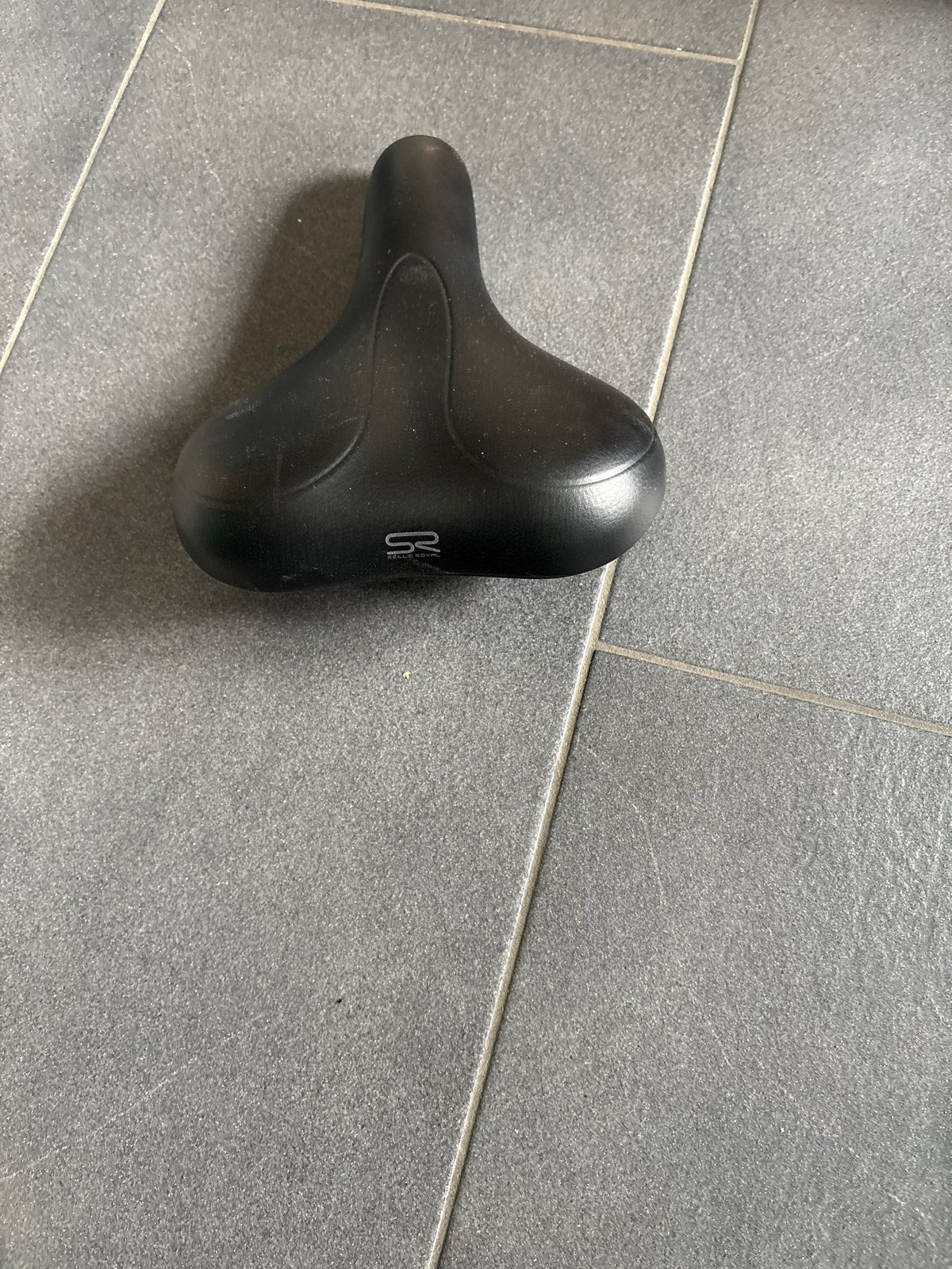 Zwart fietszadel - Zo goed als nieuw, Kunststof, Ophalen of Verzenden, Zo goed als nieuw, Zadel