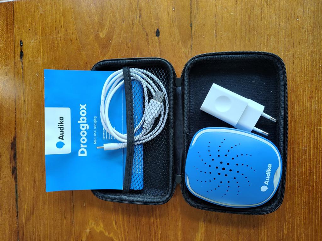 Audika Droogbox met UV-C reiniging voor hoortoestellen, Ophalen of Verzenden, Zo goed als nieuw