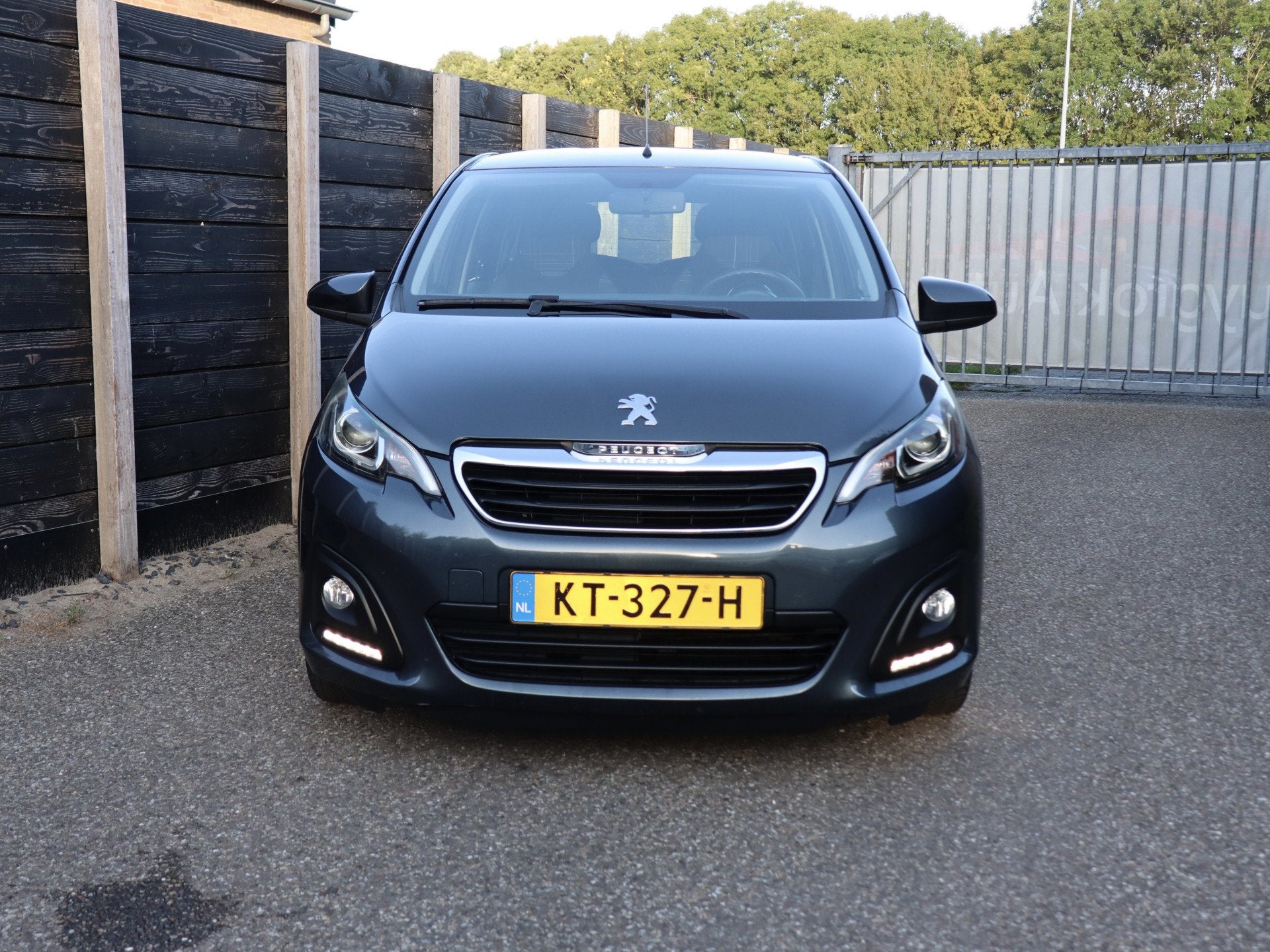 Peugeot 108 1.0 e-VTi Active airco | bluetooth (bj 2016), Voorwielaandrijving, Stof, Gebruikt, 4 stoelen