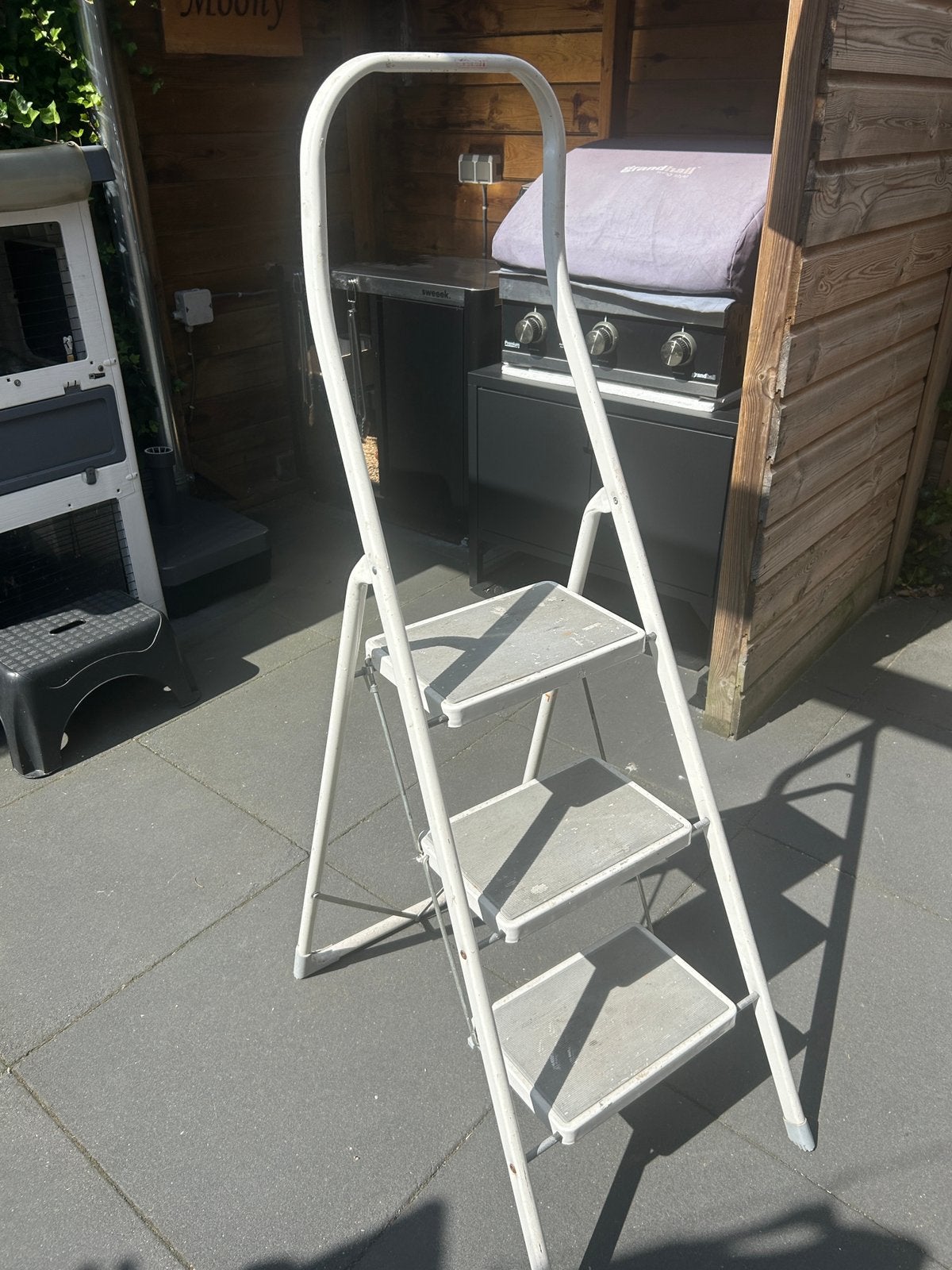 Keukentrap in prima staat, Doe-het-zelf en Verbouw, Ladders en Trappen, Ophalen, Zo goed als nieuw, Opvouwbaar of Inschuifbaar