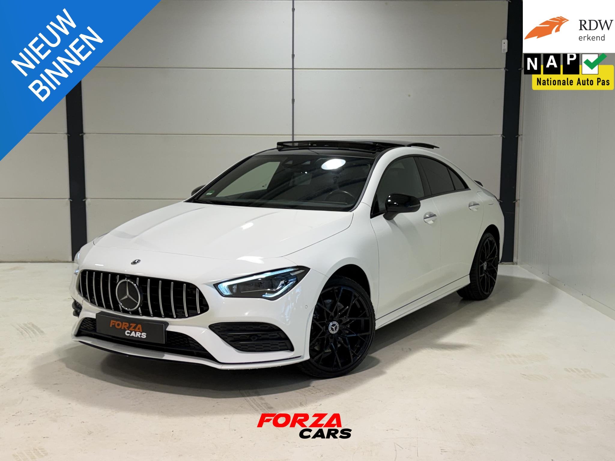 Mercedes-Benz CLA-klasse 250 e AMG PANO | Sfeer | Camera, Auto's, CLA, Gebruikt, 4 cilinders, 16 kWh