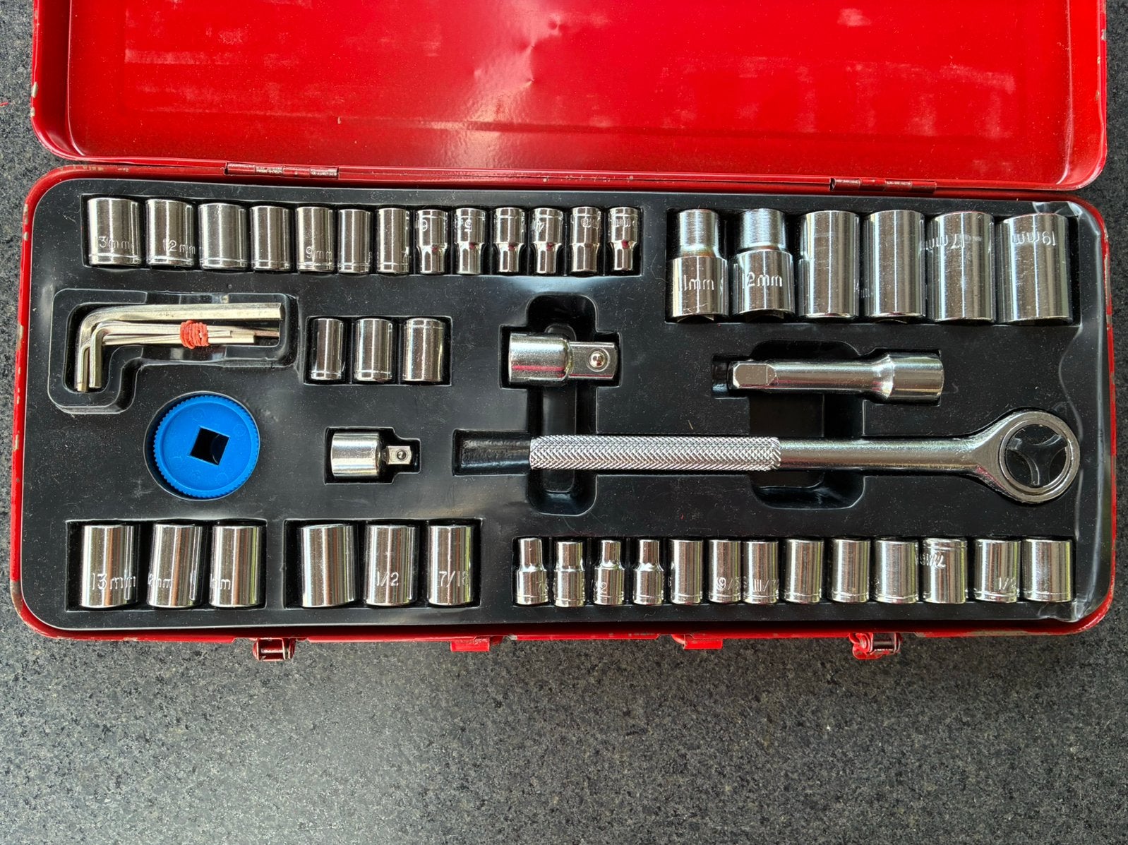 Doppendoos, Doe-het-zelf en Verbouw, Gereedschap | Handgereedschap, Ophalen of Verzenden, Zo goed als nieuw