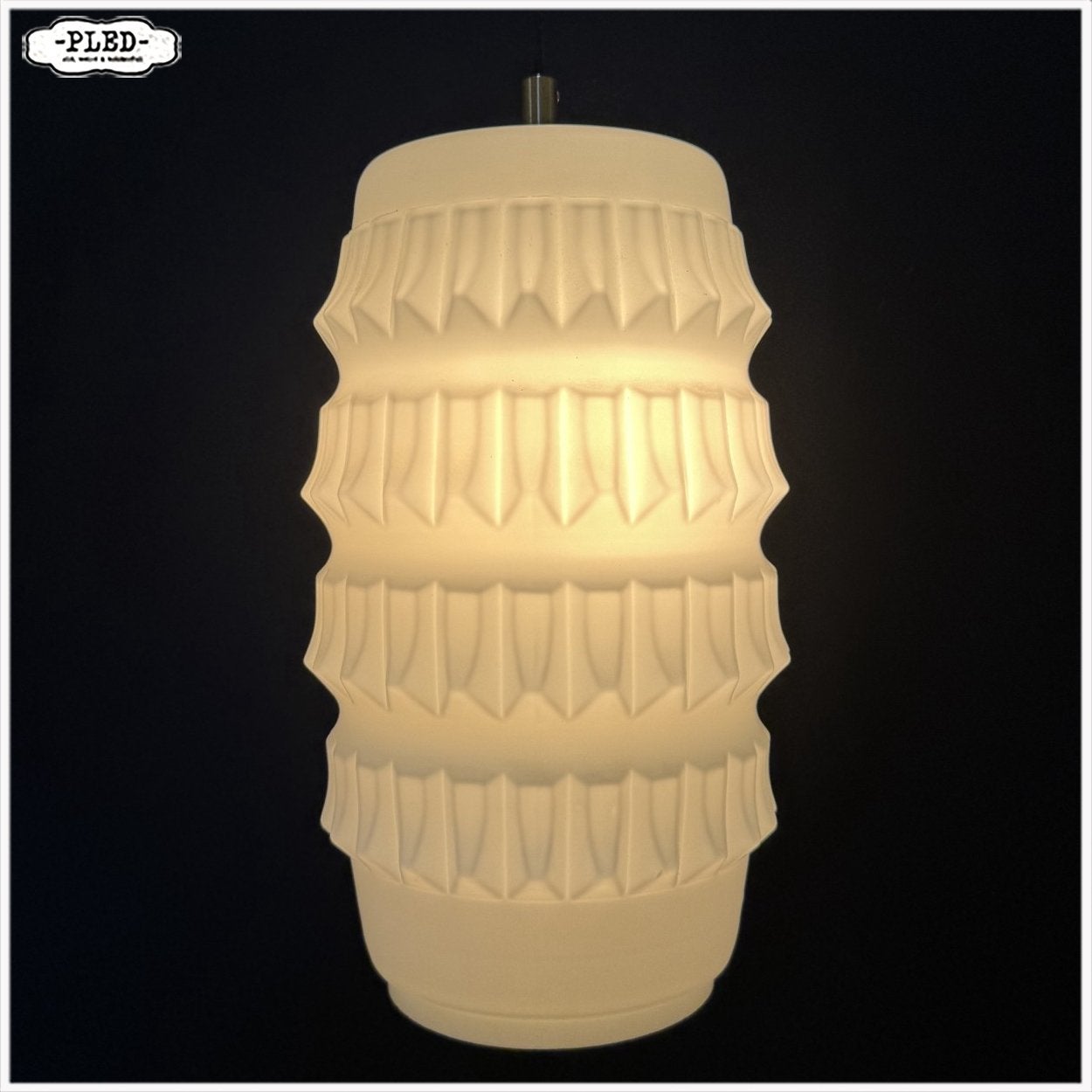 Vintage opaline hanglamp Lamp Tsjechoslowakije 1960s, Huis en Inrichting, Gebruikt, E27 (groot), Glas, Nb
