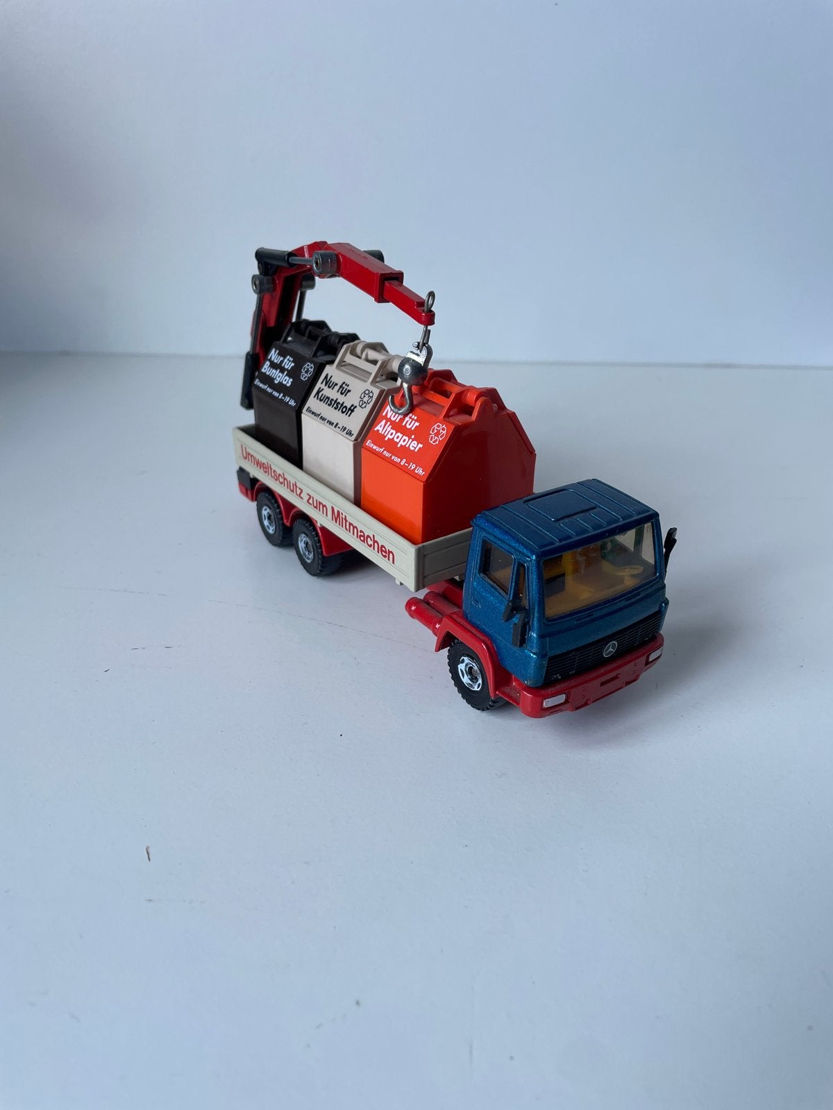 Siku Mercedes-Benz Vuilniswagen met Kraan en Containers, Ophalen of Verzenden, Gebruikt, Bus of Vrachtwagen, SIKU