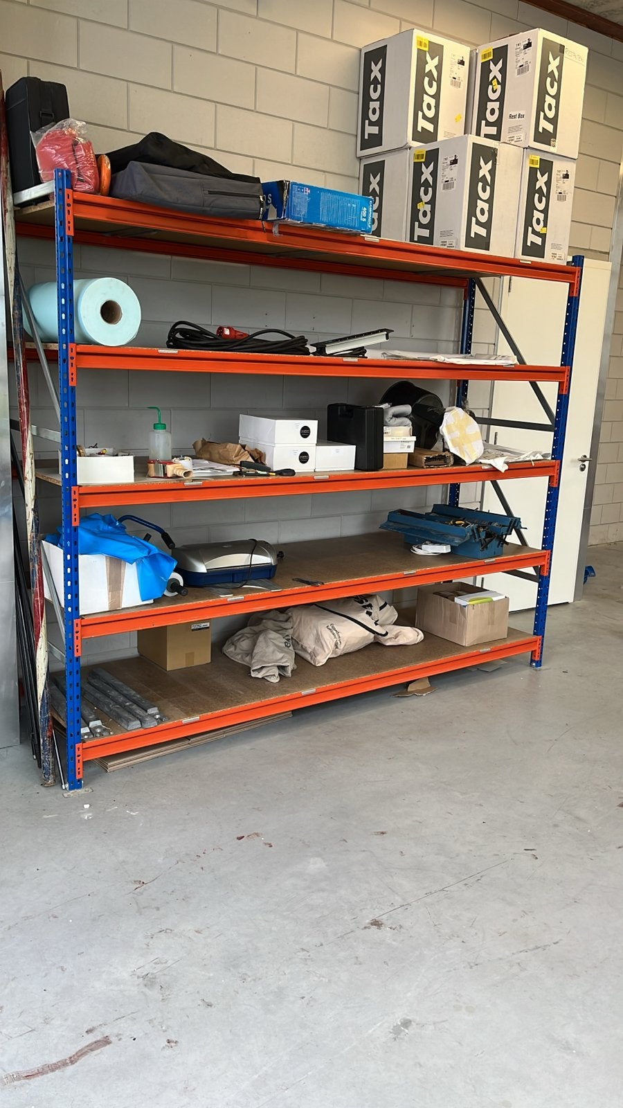 Stevige stellingkast met 5 planken - Oranje/Blauw, Huis en Inrichting, Ophalen of Verzenden, Gebruikt