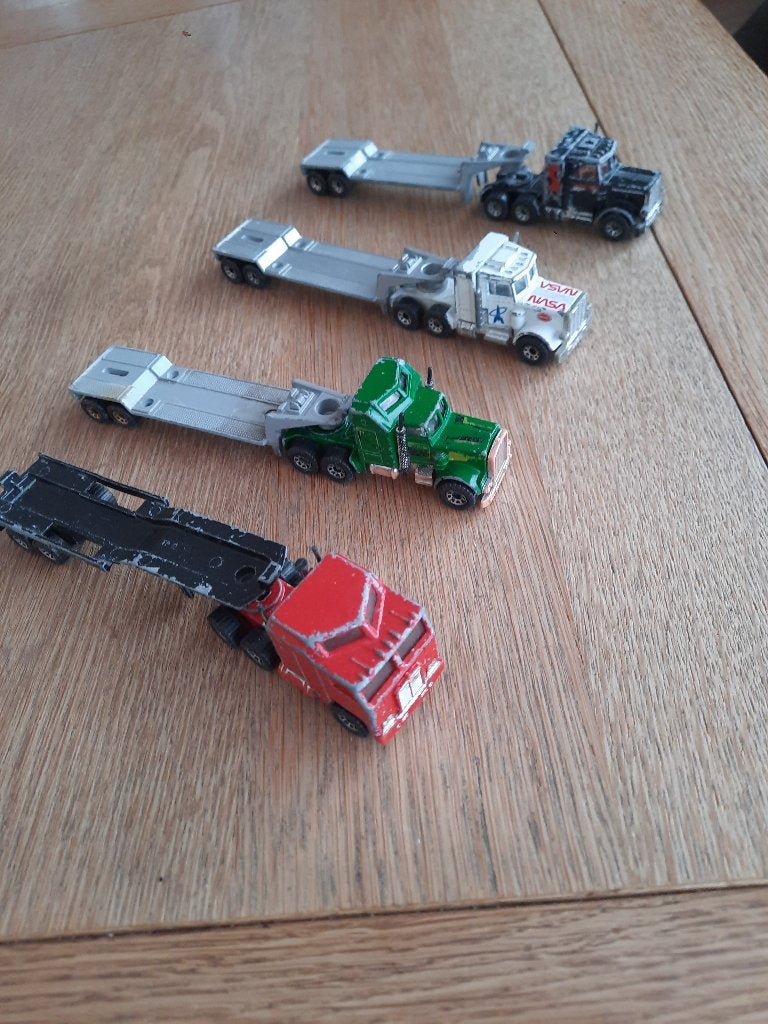 Matchbox. 4 x truck met oplegger, Ophalen of Verzenden