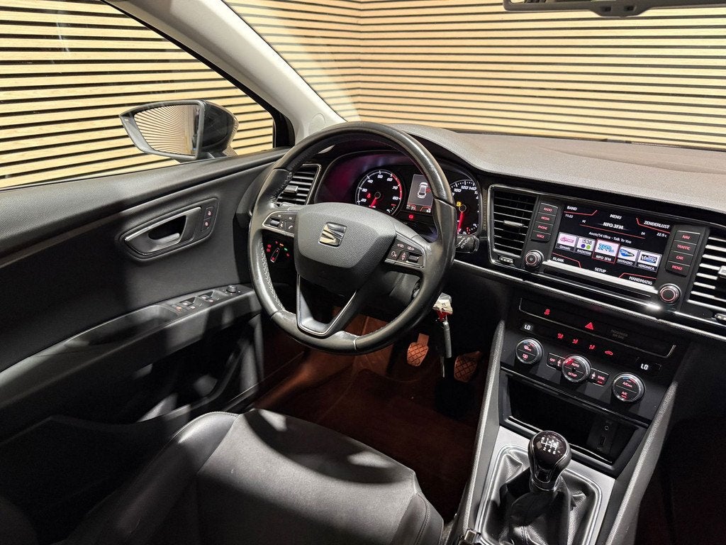 Seat Leon 1.2 TSI X-perience | Carplay | Camera | Trekhaak, Auto's, Seat, Gebruikt, 4 cilinders, Met garantie (alle), Leon
